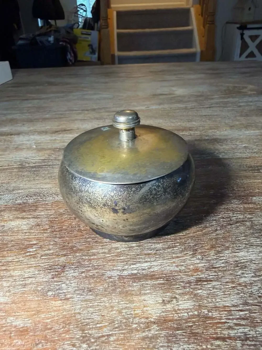 Cosmopolitan Silver Mercury Metal Candle with Lid